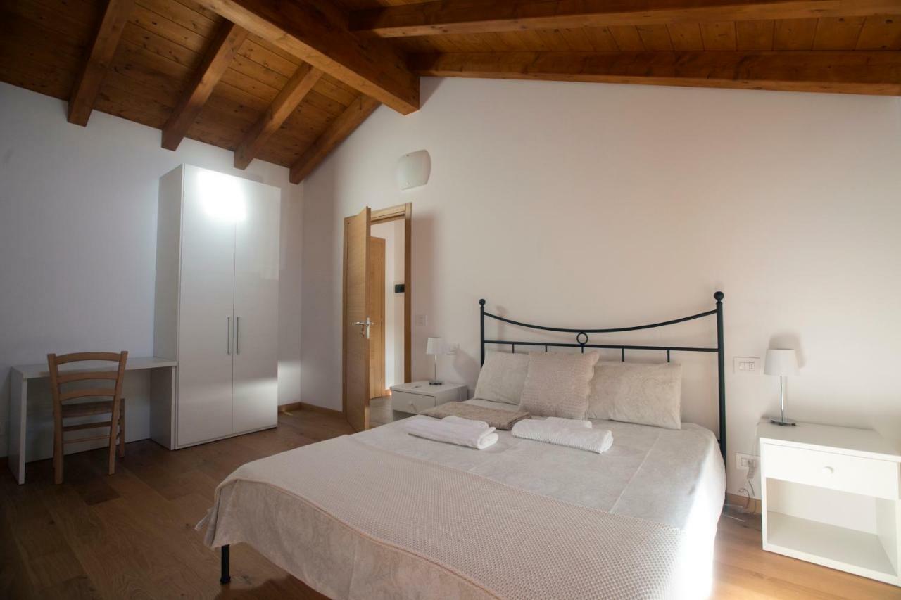 Agriturismo Mestroni Bressa エクステリア 写真