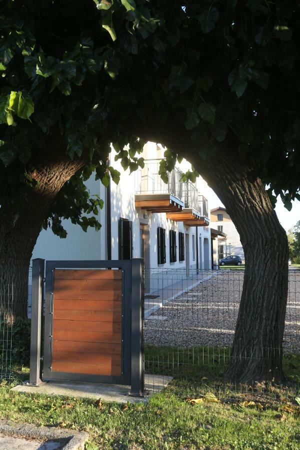 Agriturismo Mestroni Bressa エクステリア 写真